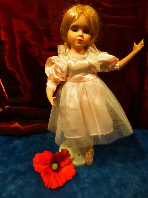 GRANDE POUPÉE EN porcelaine 46 cm vintage fille blonde boucles poupée de coll... EUR 41,40 - FR