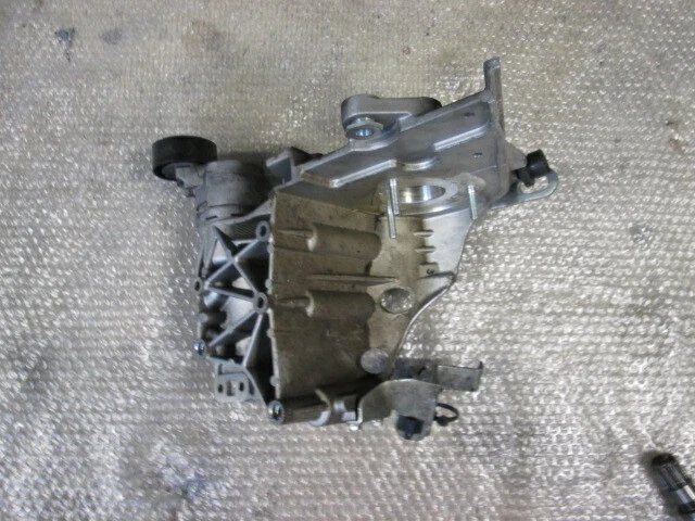 OPEL Zafira 1.9 88KW 6M Diesel (2007) Remplacement Support Alternateur 55187918