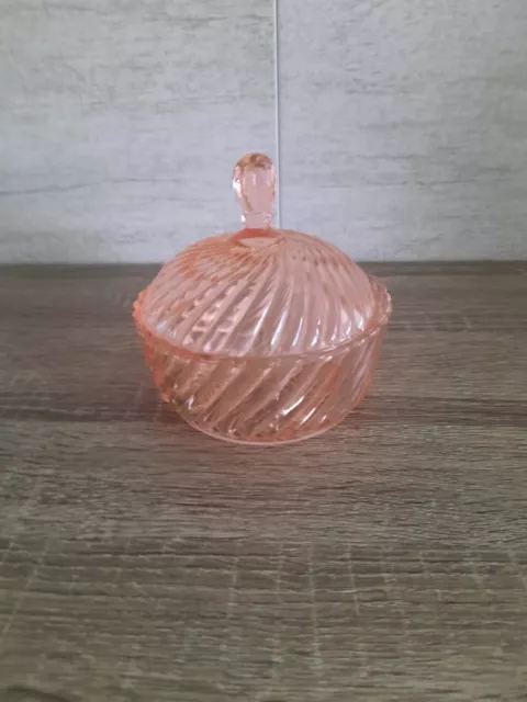 bonbonnière ou sucrier en verre rose cristal d arques rosaline Art déco