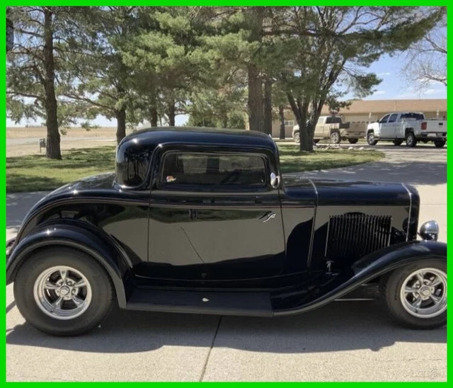 1932 Ford 3 Window Coupe