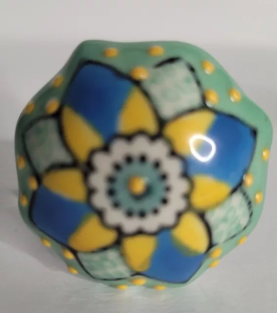 Vtg Ceramic Set of 7 Floral Decorative Knobs For Dresssers Nightstands Cabinets