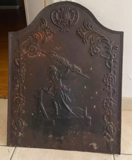 Ancienne Petite Plaque De Cheminée En Fonte Napoleon Brandissant Un Étendard