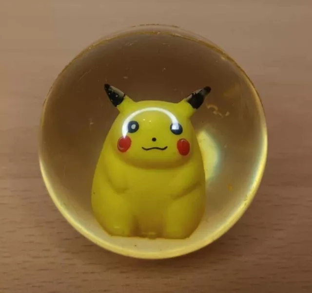 https://www.picclickimg.com/eLoAAOSwx5xlIEwC/Pokemon-Pikachu-Bouncer-Bouncy-Super-Balls-By-Tomy.webp