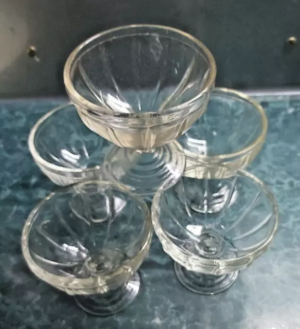 SET OF FIVE VINTAGE DEPRESSION GLASS SUNDAE BOWLS - 1950s Cafe - 150 cc