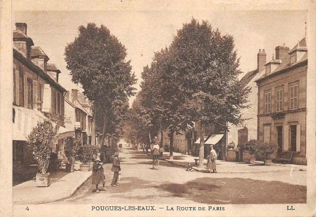 POUGUES-LES-EAUX - La Route de Paris