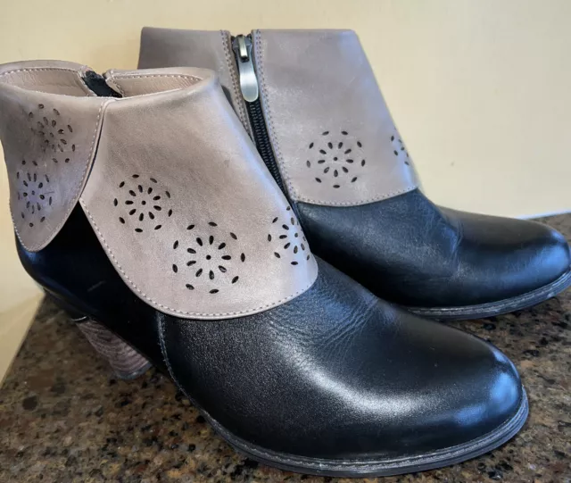 BEAUTIFUL! Elite by Corkys Womens Barbara Black Leather Boot Booties Shoes Sz 9