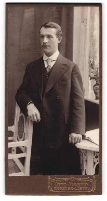 Fotografie Otto Martin, Dresden-Löbtau, Reisewitzerstraße 18, Jüngling mit weiß