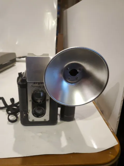 Argus Seventy Five Twin Lens Box Camera 620 Film 1950s Flash Reflector