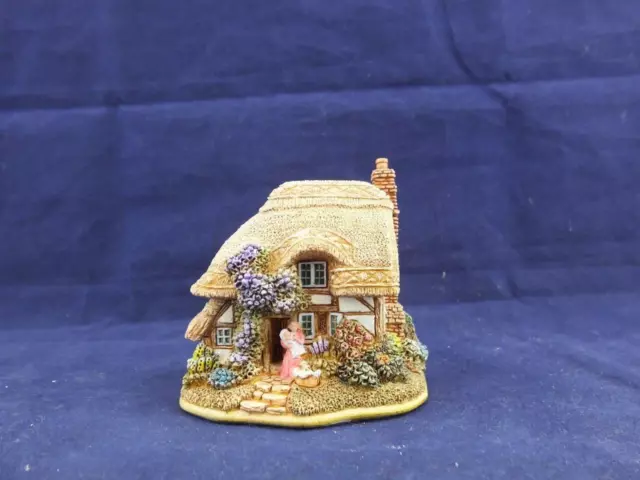 Lilliput Lane Model Rock a Bye Baby Cottage Boxed No Deeds.