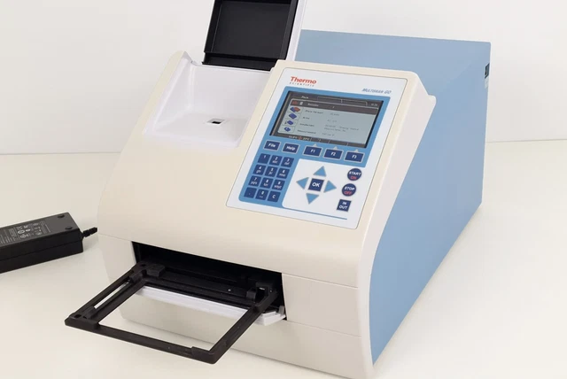 thermo-scientific-multiskan-go-51119300-spektralphotometer