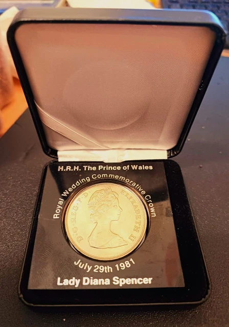 Rare 1981 Charles and Diana Royal Wedding Commemorative Crown Coin Collectable