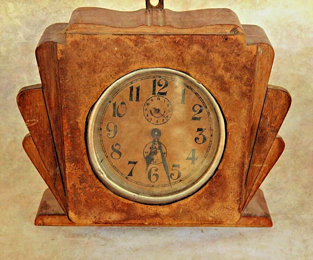 VOSAREA Horloge De Vintage Créative Avec Alarme Design Unique