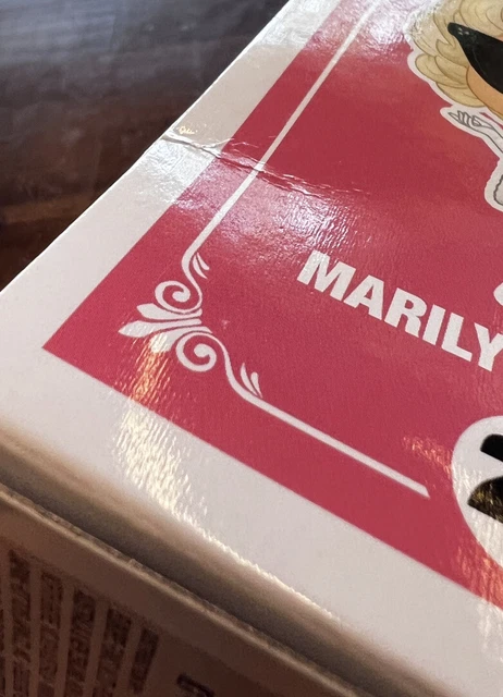 Marilyn Monroe Funko Pop Icons #24 VAULTED HOLLYWOOD EXCLUSIVE (Box Damage) 8
