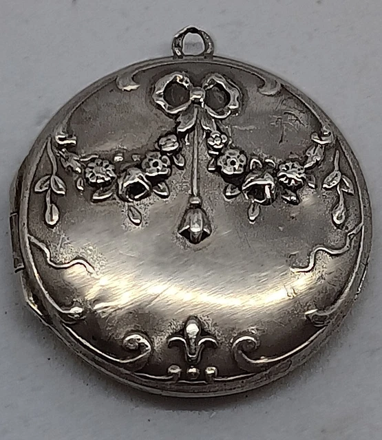 Pendentif Porte Photo Napoleon III à voir chez CBBO à Bordeaux