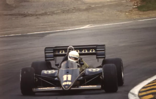 Team JPS  lotus Elio De Angelis    Original Colour Slide