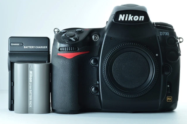 ［Excellent＋］Nikon D700 12.1MP FX-Format CMOS Digital SLR Camera with 3.0-Inch