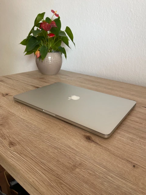 Apple MacBook Pro 15,4 Retina (256GB, Core i7 2,5GHz, 16GB RAM)