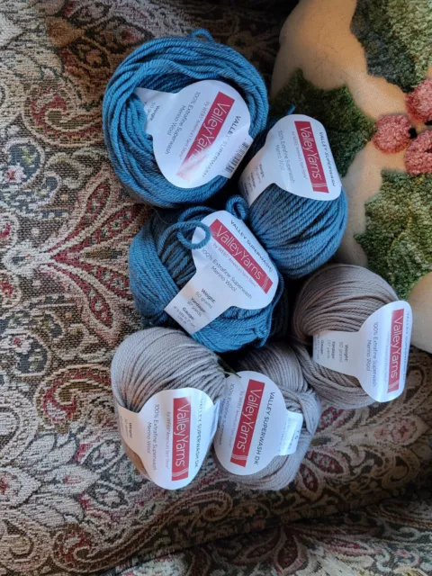 Valley Superwash Yarn 100% Extra Fine Merino balls Color: Fawn & Blue Mist