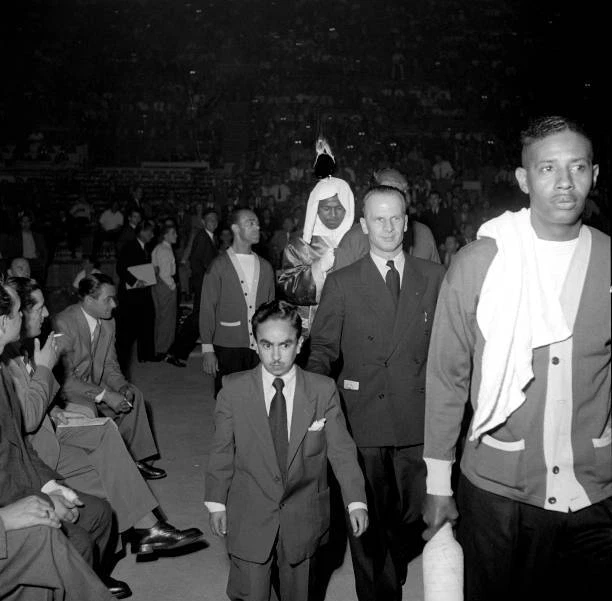 SUGAR RAY ROBINSON Zurich 1951 Switzerland Old Historic Photo 9.00