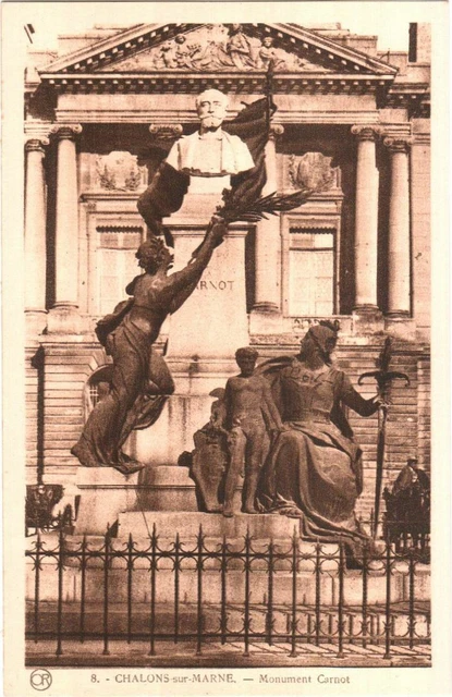 CPA 51 (Marne) Châlons - Le Monument Sadi Carnot devant l'Hôtel-de-Ville, TBE