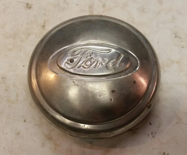 ORIGINAL 1935? 1936? Ford locking hubcap spare tire wheel cover 75.12