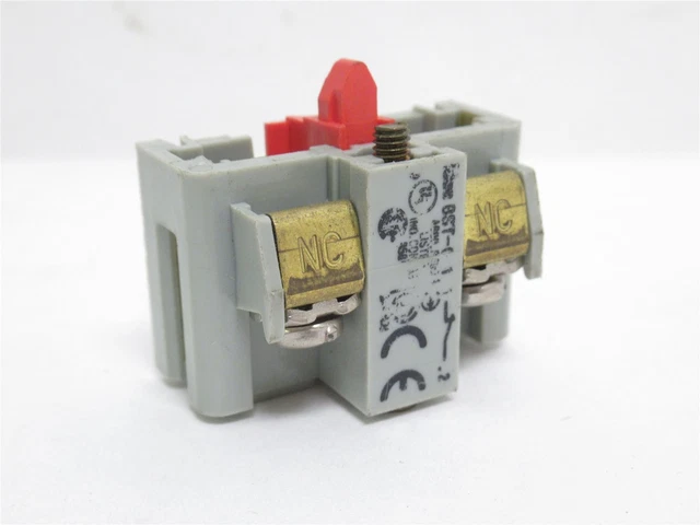 232664 New-No Box; Idec BST-001 Contact Block; SPST-NC; 10A; 600VAC
