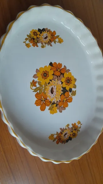 Plato de pastel de flan quiche floral amarillo de cerámica Ashley de los años 70 mediados de siglo 3