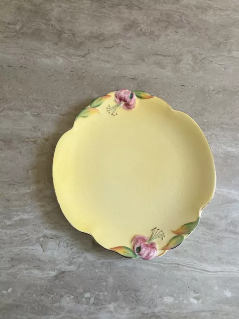ROYAL WINTON-GRIMWADES-YELLOW “TIGER LILY”  CAKE PLATE. 1940s Rare