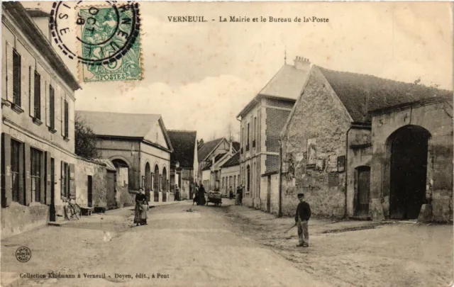 CPA AK VERNEUIL - La Mairie et le Bureau de la Poste (259624)