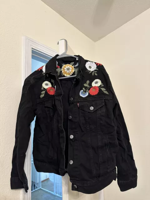 levis jacket embroidered women size medium