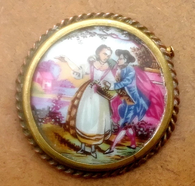 ANCIEN MÉDAILLON PORCELAINE Limoges, Encadrer, Et Support Velours Scène