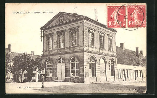 CPA Noailles, Hotel de Ville 1921