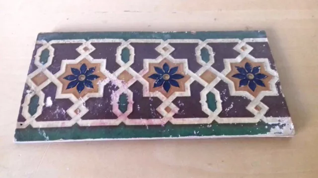 Usado - AZULEJO MODERNISTA de Carton Piedra - Hermenegildo Miralles Barcelona