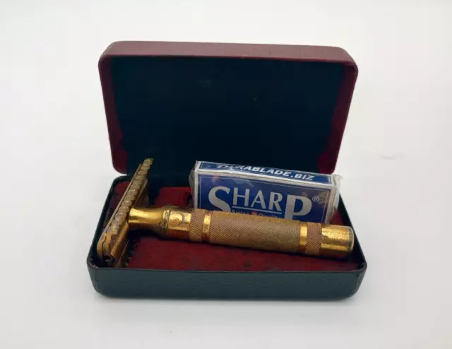 Vintage 1930's Gillette Golden Safety Razor Set W/ Red Black Case