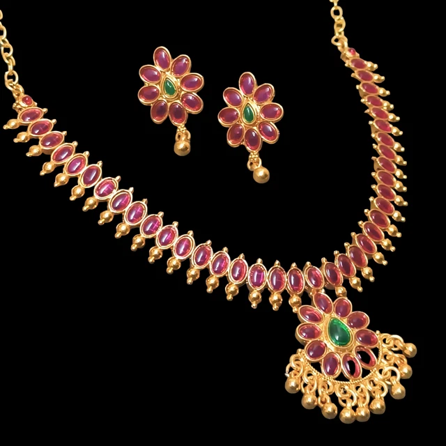 Ensemble de bijoux plaqué or Temple collier indien du sud