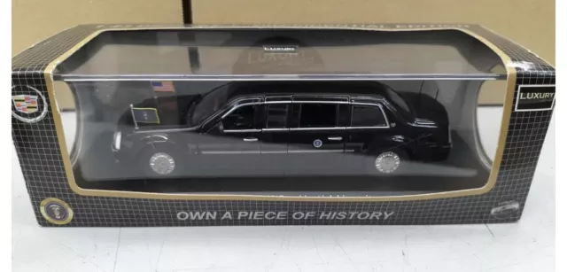 LUXURY CADILLAC PRESIDENTIAL Limousine. 1/43 The Beast 2009 LUXURY CADILLAC PRESIDENTIAL Limousine. 1/43 The Beast 2009