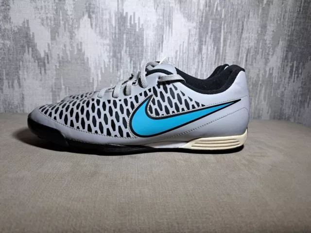 Nike store magista astro