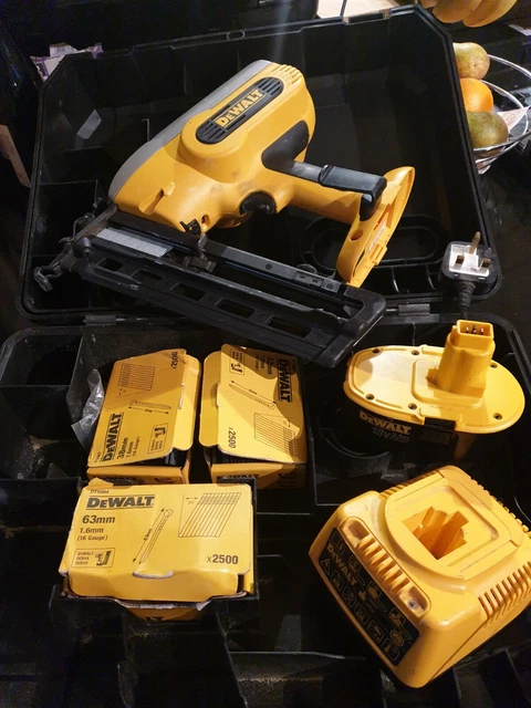 DEWALT 18V NAIL gun 2nd Fix finish nailer DC618 VGC Virtually