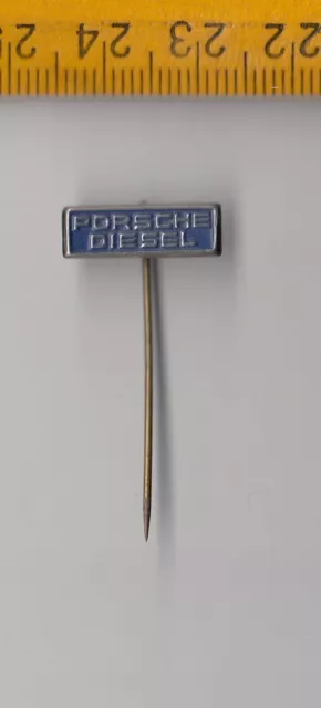 Vintage Pressdose PORSCHE DIESEL Traktor Stick Stift Abzeichen Traktor Anstecknadel