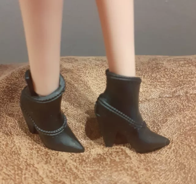 Barbie Doll Clothes. Looks Signature Black Label #8 Fab Black Boots. NEW!!