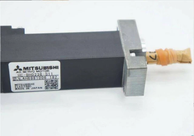 UN servomotore Mitsubishi usato HC-BH0236-S11 testato