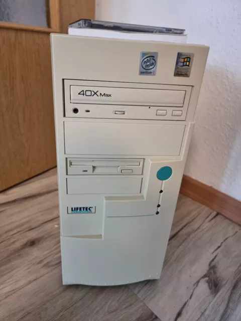 Retro pc Pentium II Slot 1 windows 98