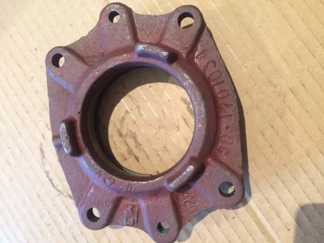 Cup of the primary shaft bearing of the tractor gearbox Belarus 500/800/900/1000