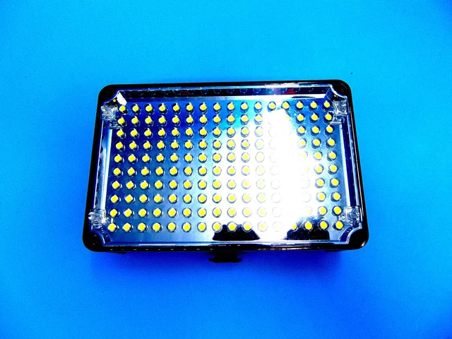 Luz de video profesional LED Aputure Amaran AL-H160