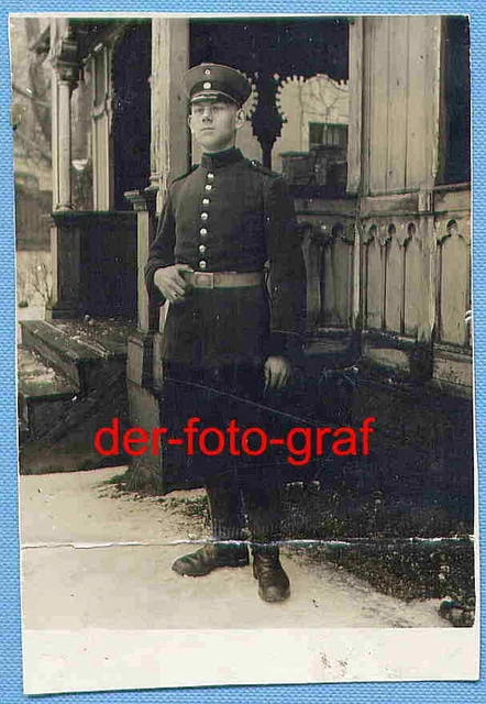 Foto, Soldat in Uniform mit Mütze, um 1915 !!!