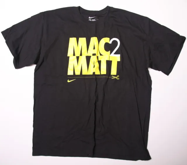 T-shirt commémoratif Nike Oregon Ducks Basketball « Mac 2 mat » Knight Arena 2