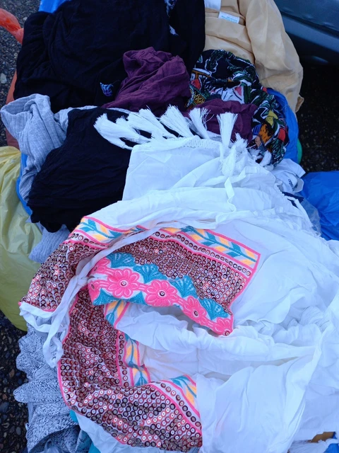 Bundle women /  ladies  Summer mixed secondhand clothes 20kg
