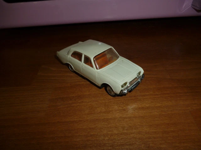 NOREV Opel GT 1900 Vert Anglais Miniature 1:43 – Occasion En Boîte