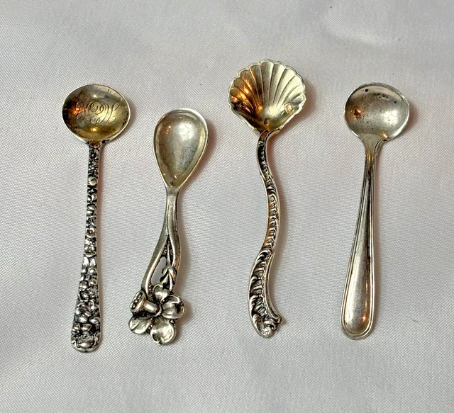 ANTIQUE STERLING SILVER Salt Cellar Spoons Grams Total Of