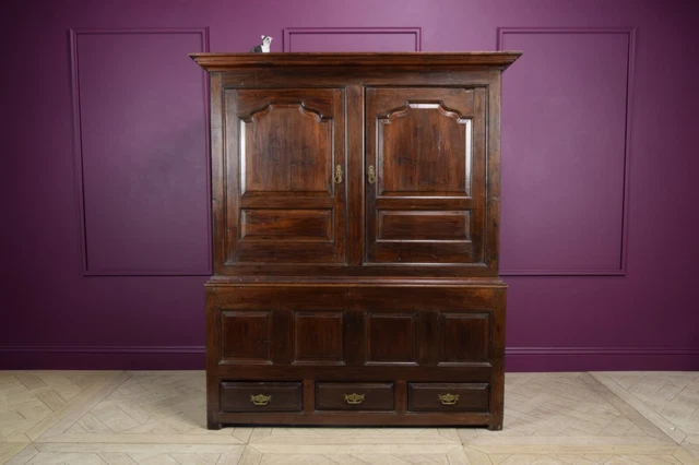 18th Century Welsh Oak Press / Livery / Housekeepers Cupboard